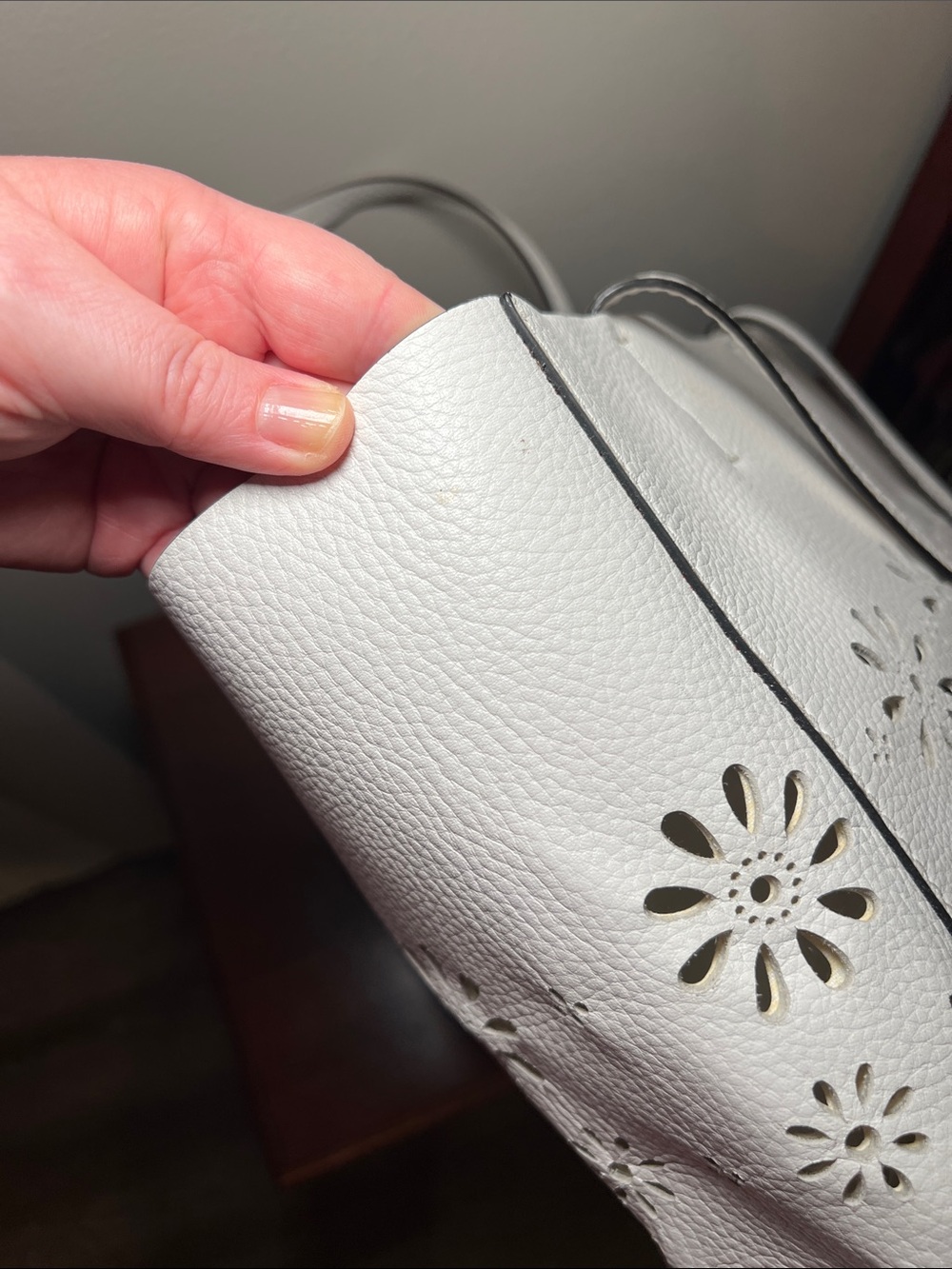 Kate Spade New York Faye Drive Hallie Floral Daisy Flower Cutout Tote Bag Purse - Picture 13 of 17
